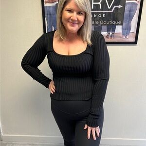 Good American Ribbed Long Sleeve Top - Size 10/12